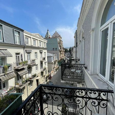 Центр Города Батуми Apartment Rustaveli 13 Extérieur photo