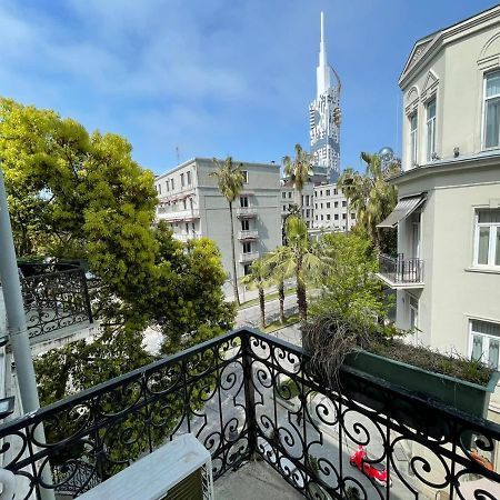 Центр Города Батуми Apartment Rustaveli 13 Extérieur photo