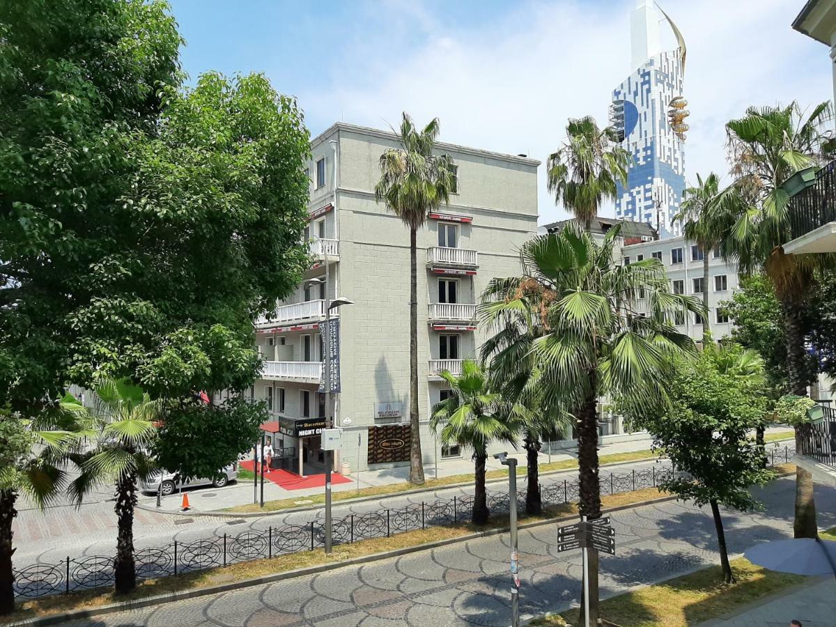 Центр Города Батуми Apartment Rustaveli 13 Extérieur photo